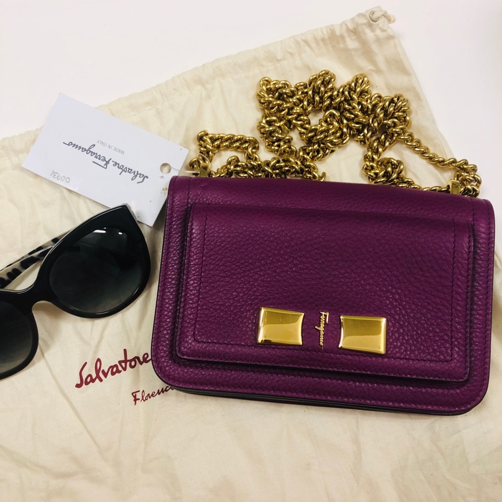 💜 Salvador Ferragamo Corssbody💜